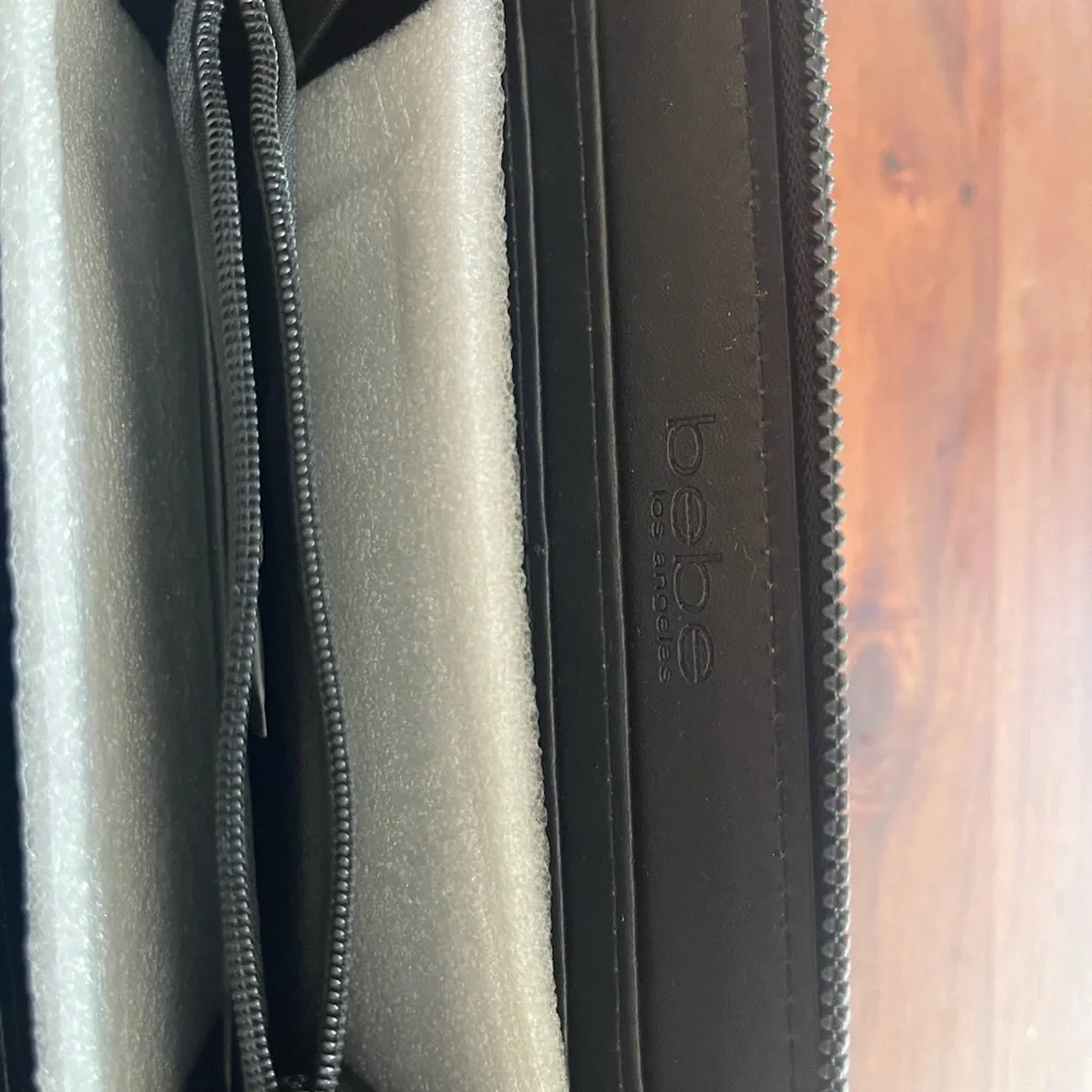 BeBe Wallet - Picture 2 of 6